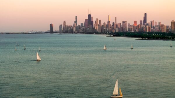 Addressing the Plastic Pollution Crisis in Chicago