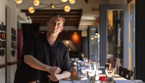 Chicago’s Tipped Wage Ordinance Faces Backlash from Restaurant Owners
