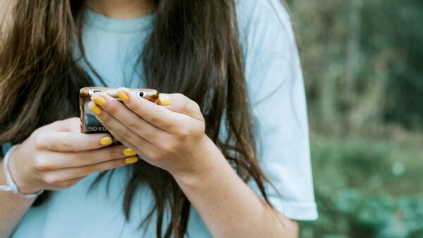 Study Links Screen Time to Emotional and Social Well-Being in Children