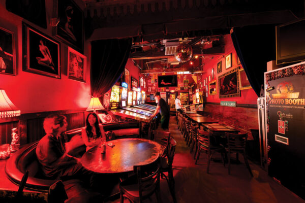 Exploring Houston’s Unique Dive Bars: A Haven of Nostalgia and Community