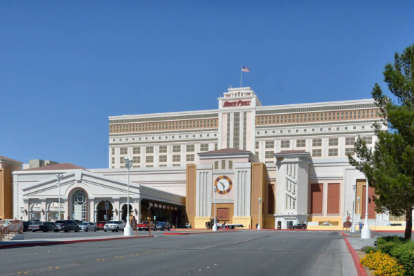 Casino Collectibles Show Opens Amid Industry Developments