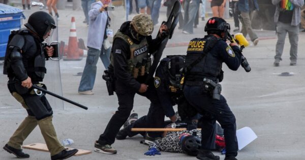 Kremlin Media Exploits Los Angeles Protests for Propaganda