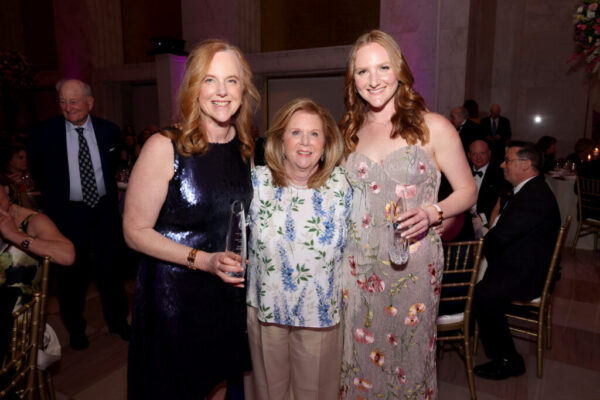 Alzheimer’s Association Chicago Rita Hayworth Gala Raises Nearly $900,000 for Research and Support
