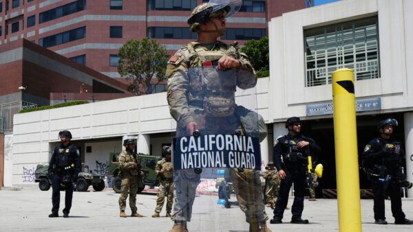 Appeals Court Halts Federal Judge’s Ruling on National Guard Control Amid Controversy