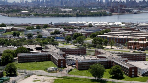 New York Judge Blocks Mayor Adams’ Executive Order Allowing ICE Office at Rikers
