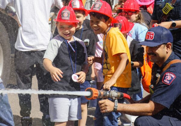Last Fling Lunch Celebrates Community and Public Safety at Cosmo’s Pizza