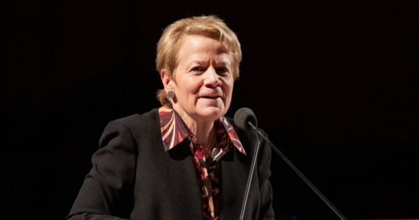Marin Alsop Receives Gold Baton Award, Advocates for Inclusion in the Orchestra Industry