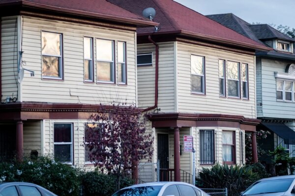 Oakland Landlords Face Unpaid Fee Notices Amid City’s Financial Recovery Push