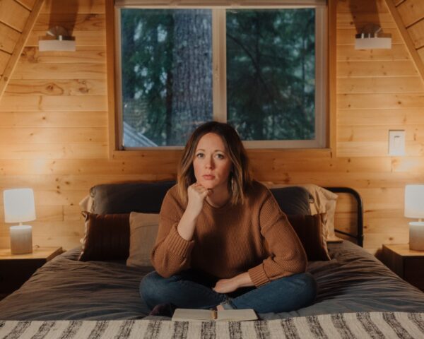 Seattle Mom Turned Songwriter Shares Journey Through Childhood Cancer with New Album ‘Frontline’
