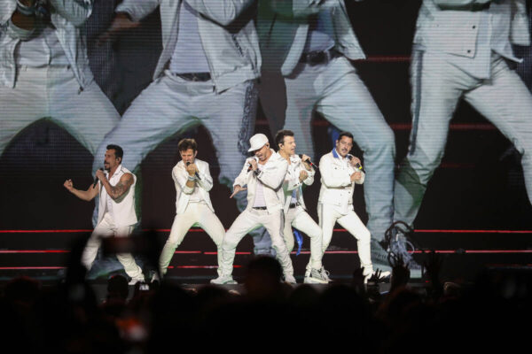 Las Vegas Embraces ’90s Nostalgia with Exciting Events this Weekend