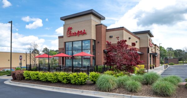 Chick-fil-A Tops ACSI Scores; Major Hemp Beverage Conference Planned