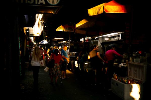 Challenges Persist for Street Vendors in New York City Amid Permit Crisis