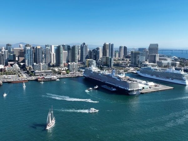 Home Prices Tumble in Three California Cities Despite National Record Highs