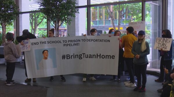 Protesters Demand Governor’s Intervention in Deportation Case of Vietnamese Migrant