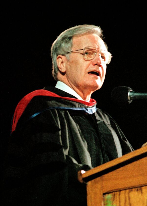 Bill Moyers, Acclaimed Journalist and Documentary Filmmaker, Dies at 91