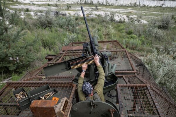 U.S. Halts Planned Military Aid to Ukraine Amid Ongoing Russian Offensives