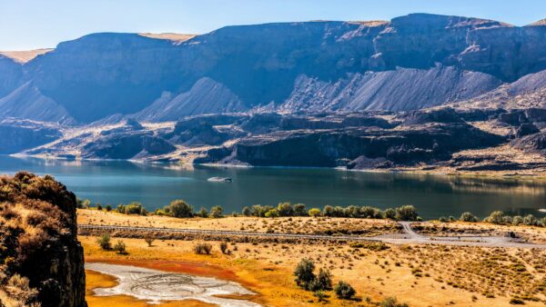 Explore Washington’s Hidden Gem: Sun Lakes-Dry Falls State Park