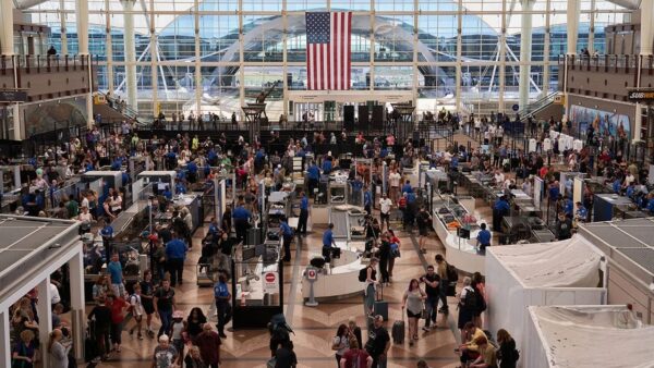 Decline of the U.S. Dollar Raises Vacation Costs for Americans
