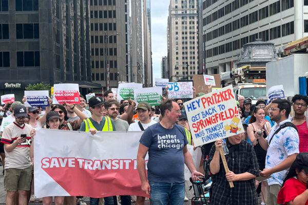 Hundreds Rally in Downtown Chicago for Transit Funding Solutions