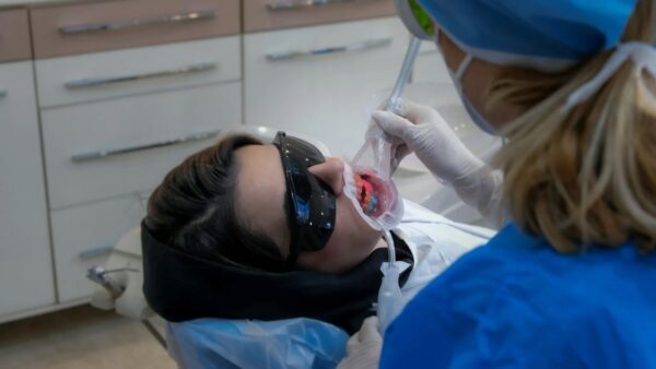 Massachusetts Dental Hygienist Advocates for Interstate Compact Despite Safety Concerns
