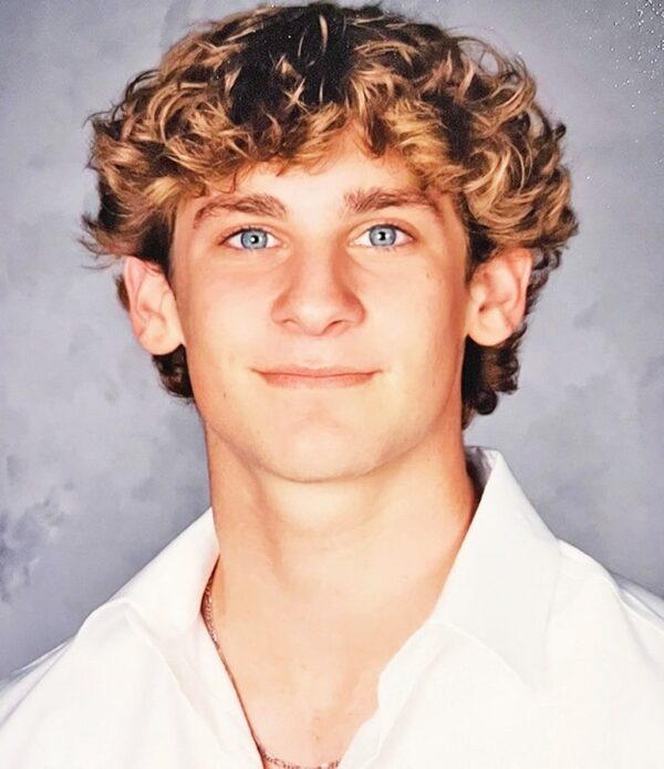 Miami Palmetto High School Senior Jared Olster Earns Outstanding Junior Social Science Award