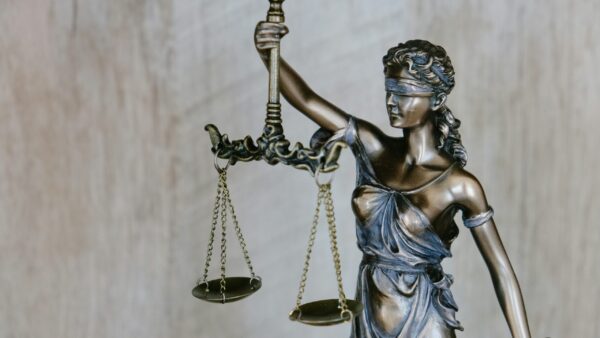 Understanding Liability Law Changes in California and Florida: A Guide for Professionals Traveling Between Coasts