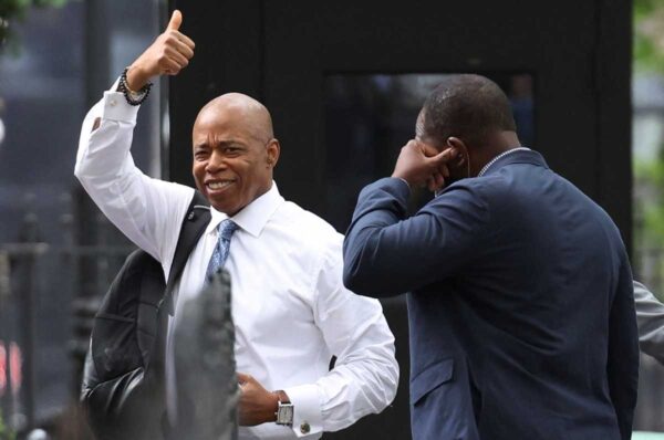 Mayor Eric Adams Courts Conservative Support in Fundraiser in Florida