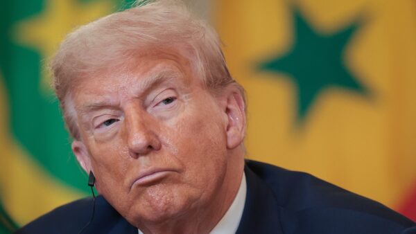 Backlash Grows Among Podcasters as President Trump Faces Dissatisfaction Over Foreign Policy and Epstein Files