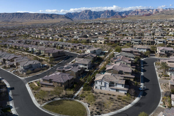 Las Vegas Real Estate Agents Exploit Loopholes Post-Court Settlement to Boost Commissions