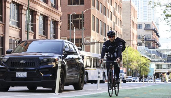 The Resilience of Chicago’s Bike Courier Industry Amidst Changing Times