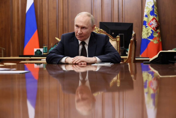 Navigating the Complexities of U.S. Support for Ukraine: A Path Towards a Negotiated Settlement