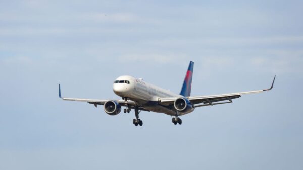 Delta Air Lines Settles for $8.1 Million Over Executive Compensation Violations
