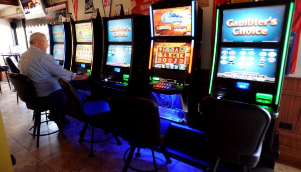 Chicago City Council Pushes to Legalize Video Gambling Amid Financial Concerns