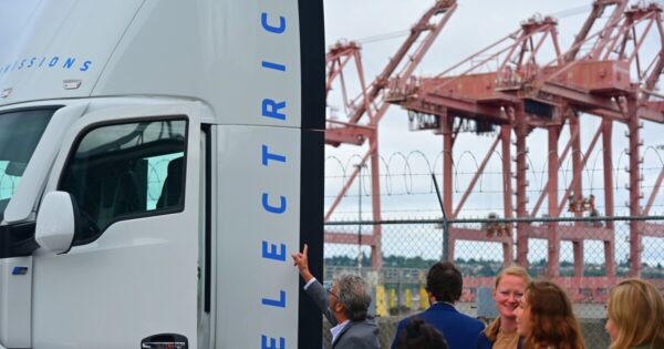 Northwest Seaport Alliance Unveils Zero-Emissions Truck Initiative to Transform Drayage Sector