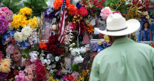 Memorials Emerge in Central Texas as Search for Flood Victims Continues
