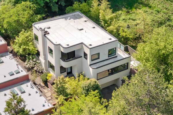 Historic 1937 Art Moderne Home in Southwest Portland Sells Above Asking Price