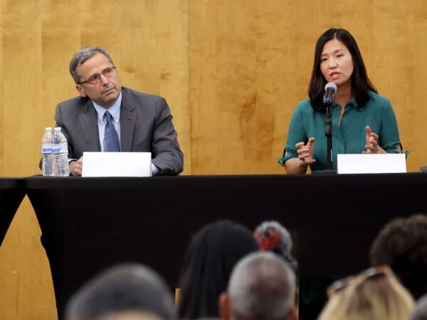 Wu Leads Kraft by 30 Points in Mayoral Race Amid Campaign Struggles