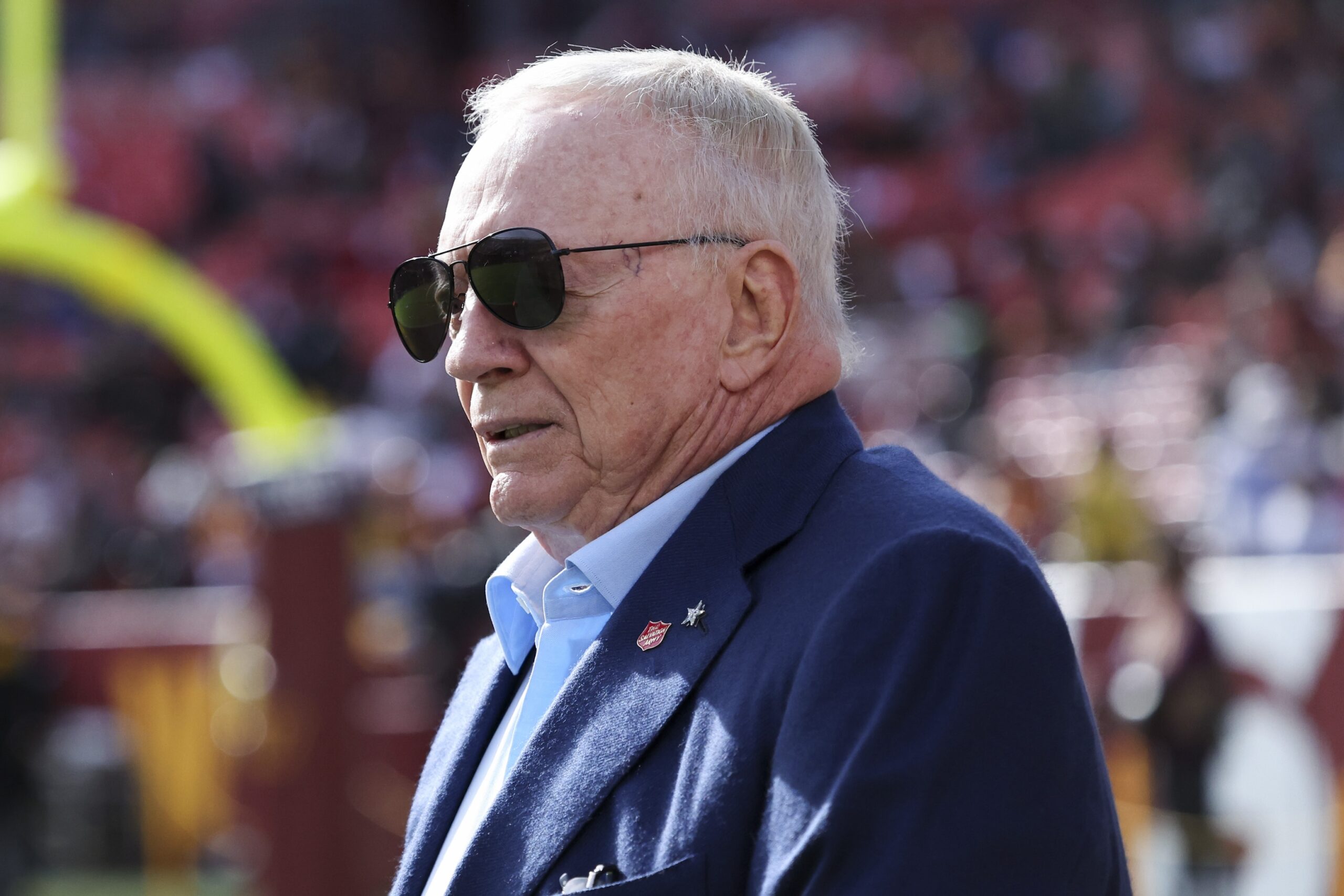 Jerry Jones Faces Contract Dilemma with Micah Parsons