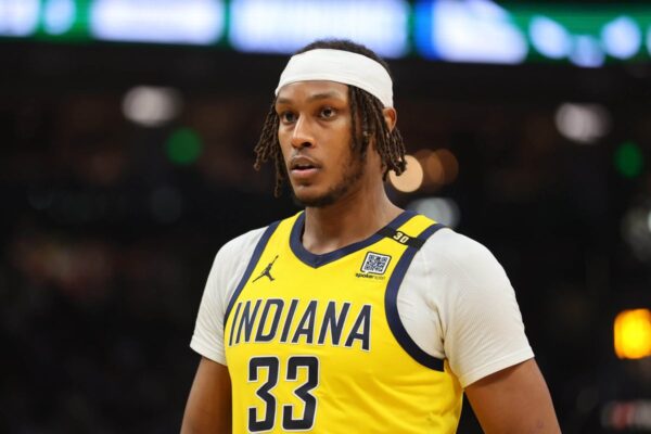Milwaukee Bucks Waive Damian Lillard to Pursue Myles Turner Contract