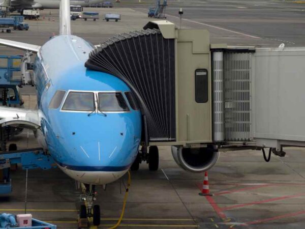 United Airlines to Discontinue Houston to Havana Flights, Impacting U.S.-Cuba Tourism