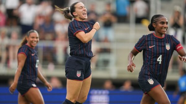 USWNT Dominates Canada 3-0 in Allstate Continental Clásico