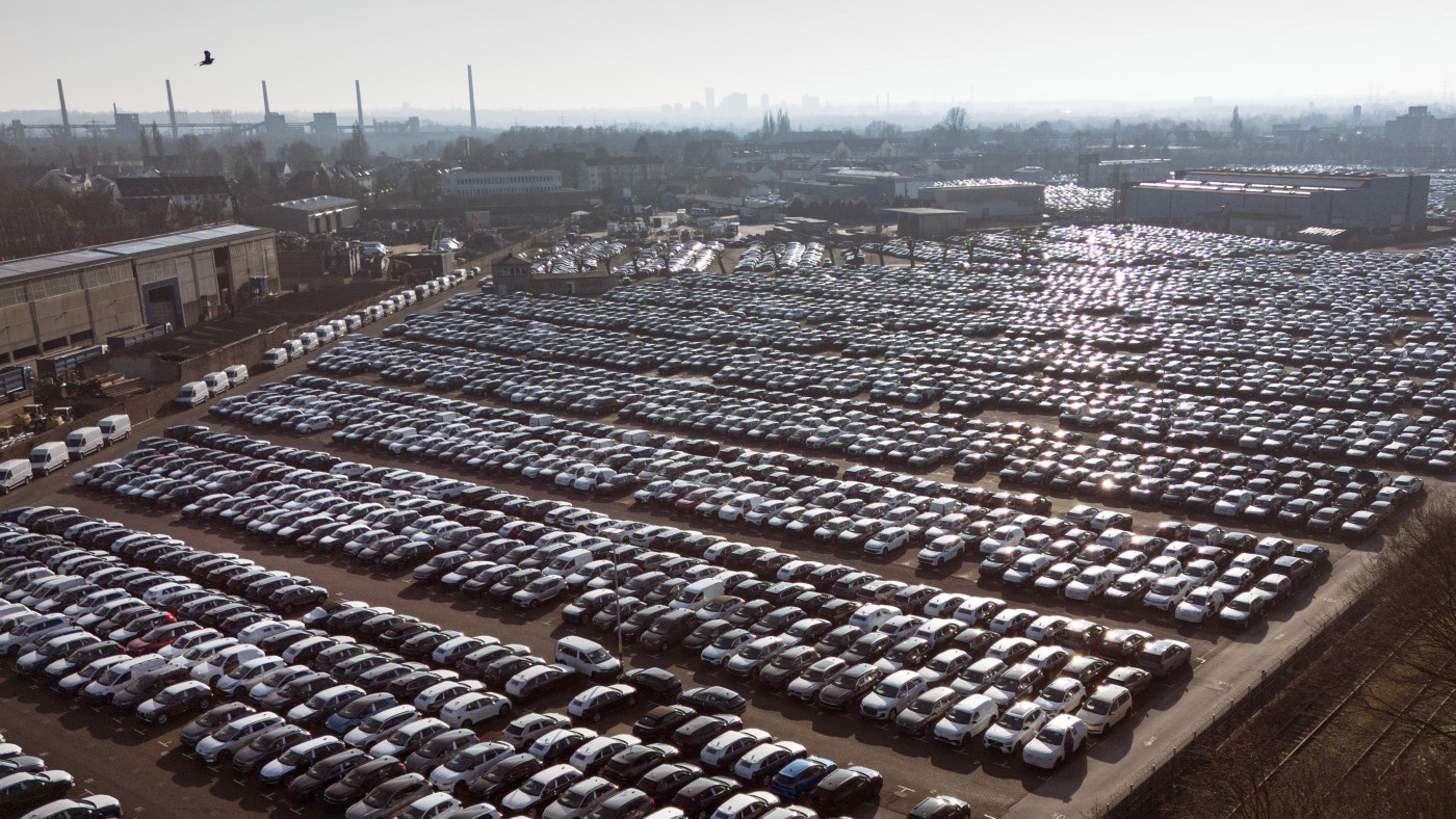 Tariffs Impact on Auto Industry: Costs Absorbed, Price Increases Looming