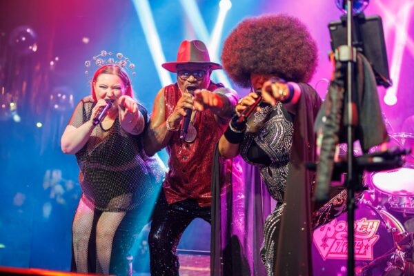 Exploring Boston’s Vibrant Cover Band Scene: Music That Unites Generations