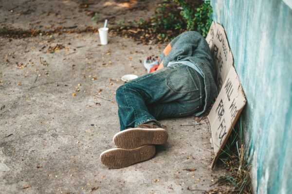 Significant Drop in Unsheltered Homelessness in Los Angeles, Yet Challenges Remain