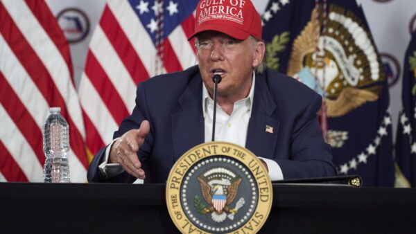 Trump’s Pause on Ukraine Arms Supplies Draws Mixed Reactions from Supporters and Critics