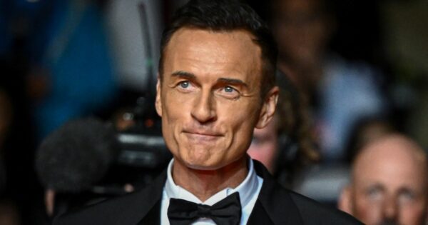 Julian McMahon, Beloved Actor from ‘Nip/Tuck’ and ‘Charmed,’ Passes Away at 56