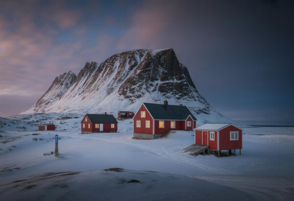 Resilience in the Darkness: Utqiaġvik, Alaska’s Unique Adaptation to Polar Night