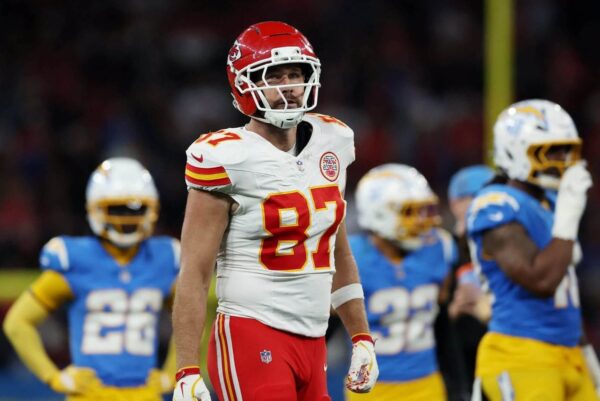 Travis Kelce Discusses Frustrating Collision with Xavier Worthy in Chiefs’ Loss