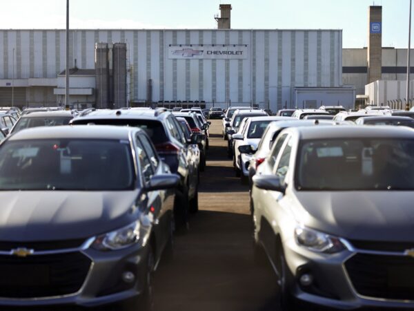 GM Faces $1.6bn Loss Amid Shifts in Electric Vehicle Strategy