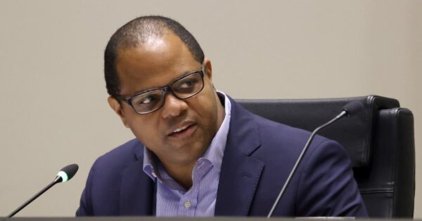 Criticism Mounts as Mayor Eric Johnson’s Leadership Comes under Scrutiny